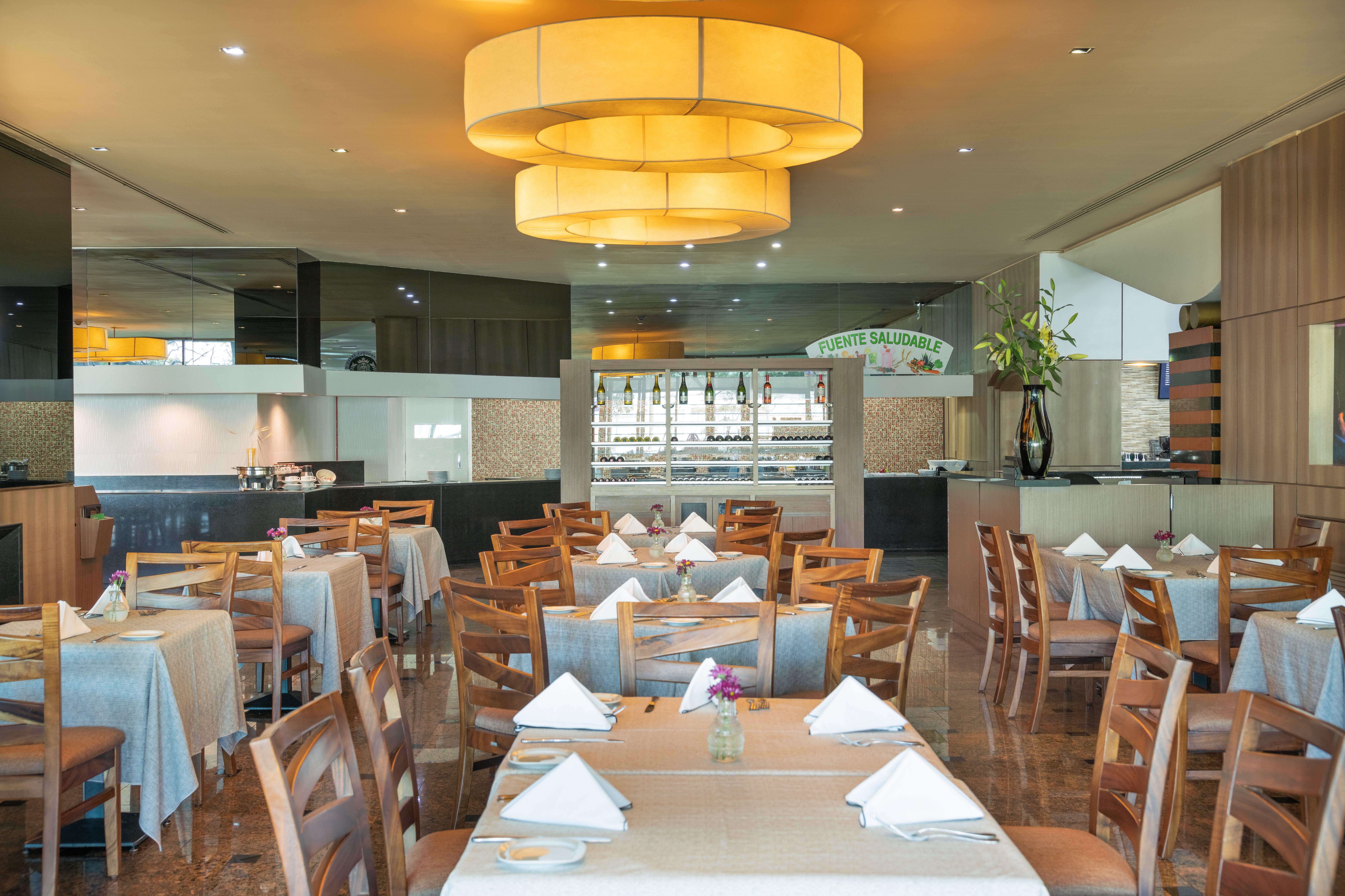 Holiday Inn Guadalajara Select By Ihg Экстерьер фото
