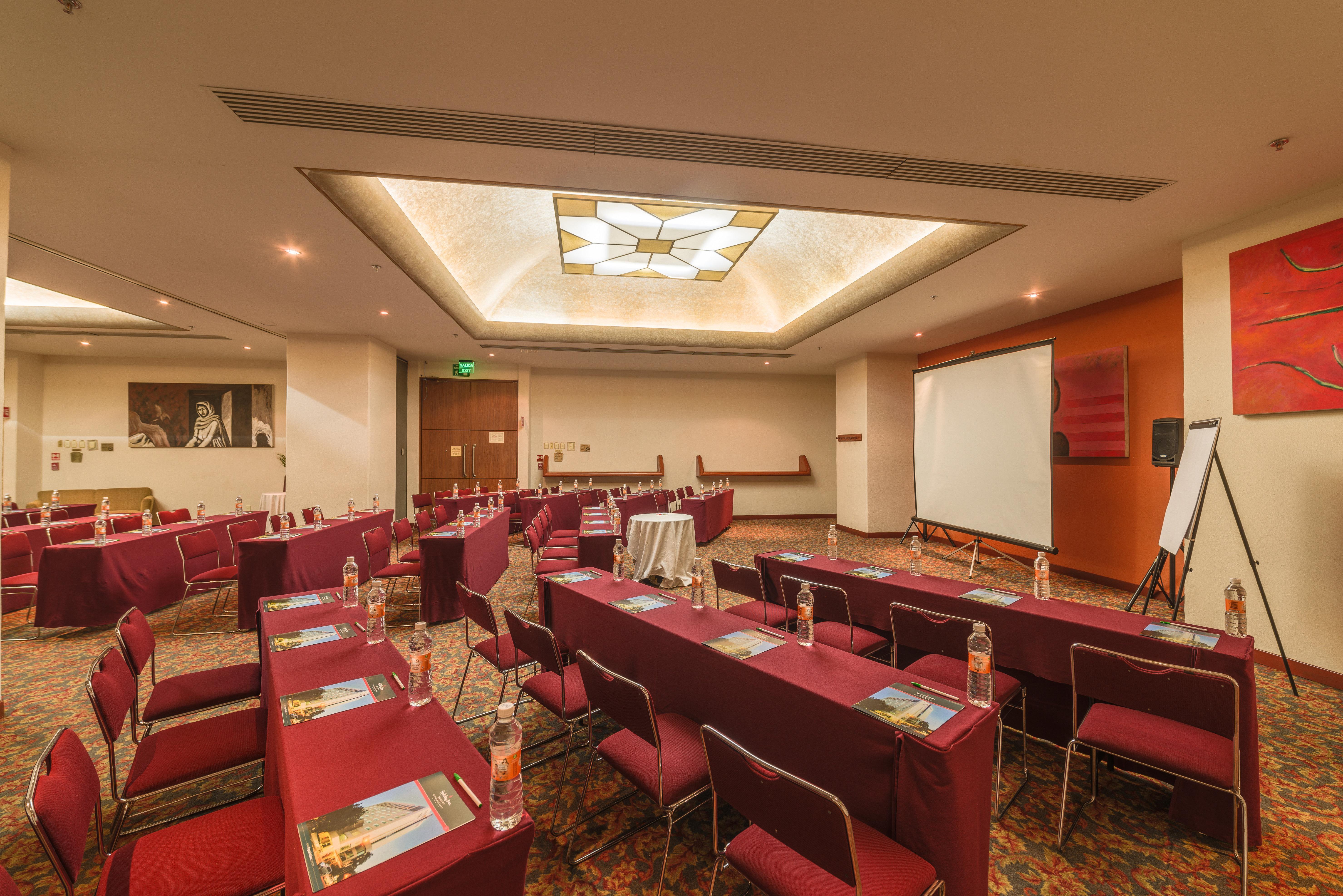 Holiday Inn Guadalajara Select By Ihg Экстерьер фото