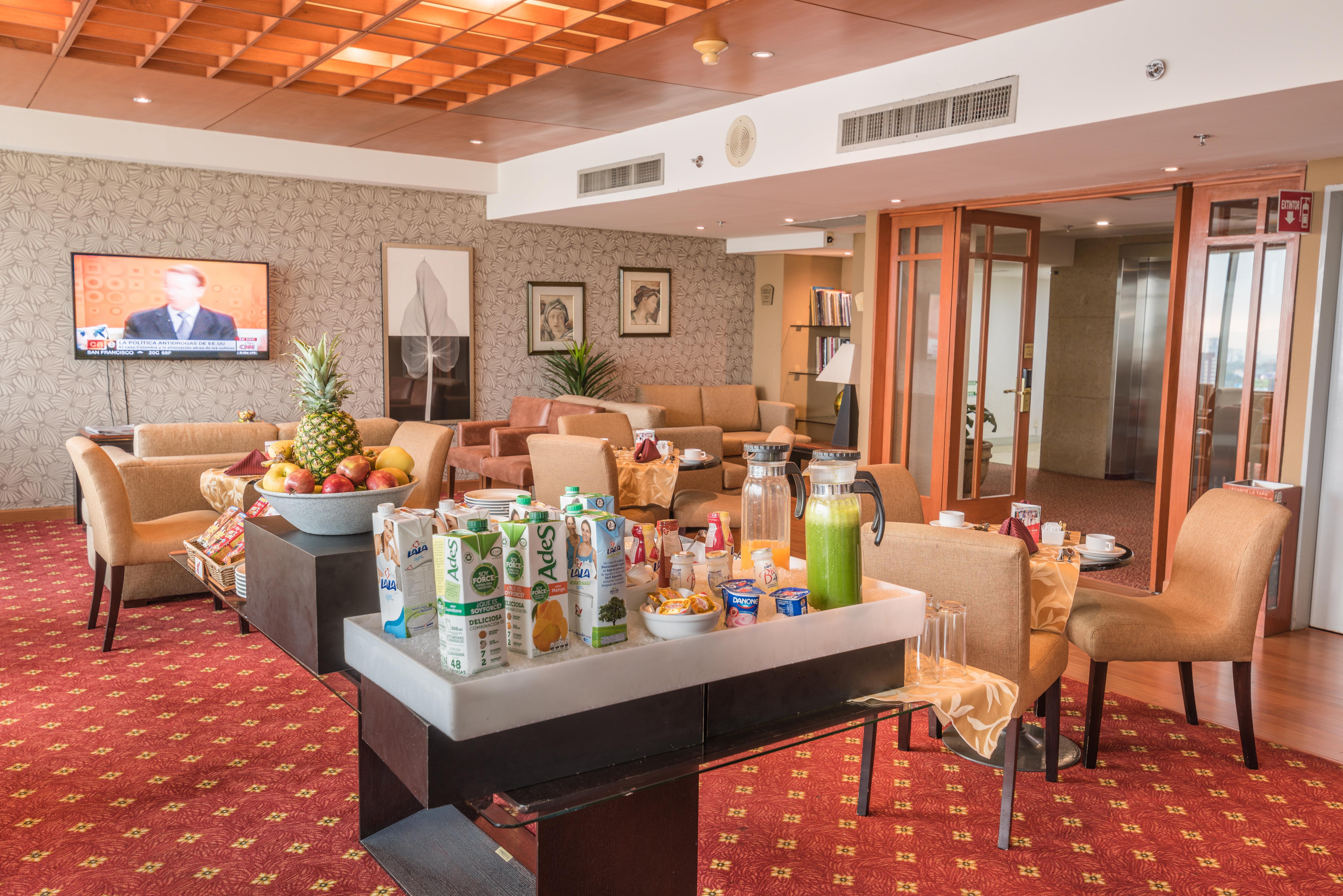 Holiday Inn Guadalajara Select By Ihg Экстерьер фото