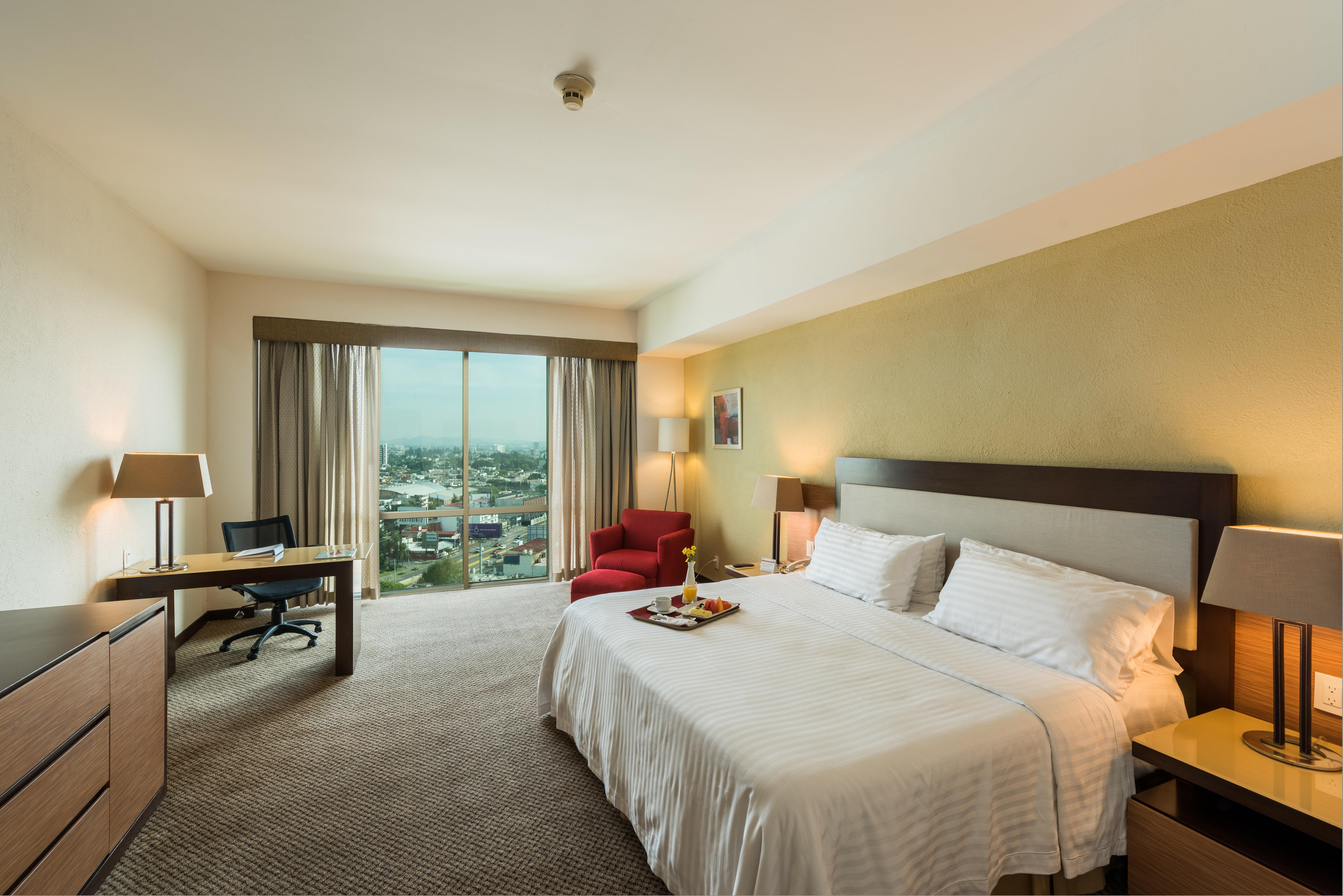Holiday Inn Guadalajara Select By Ihg Экстерьер фото