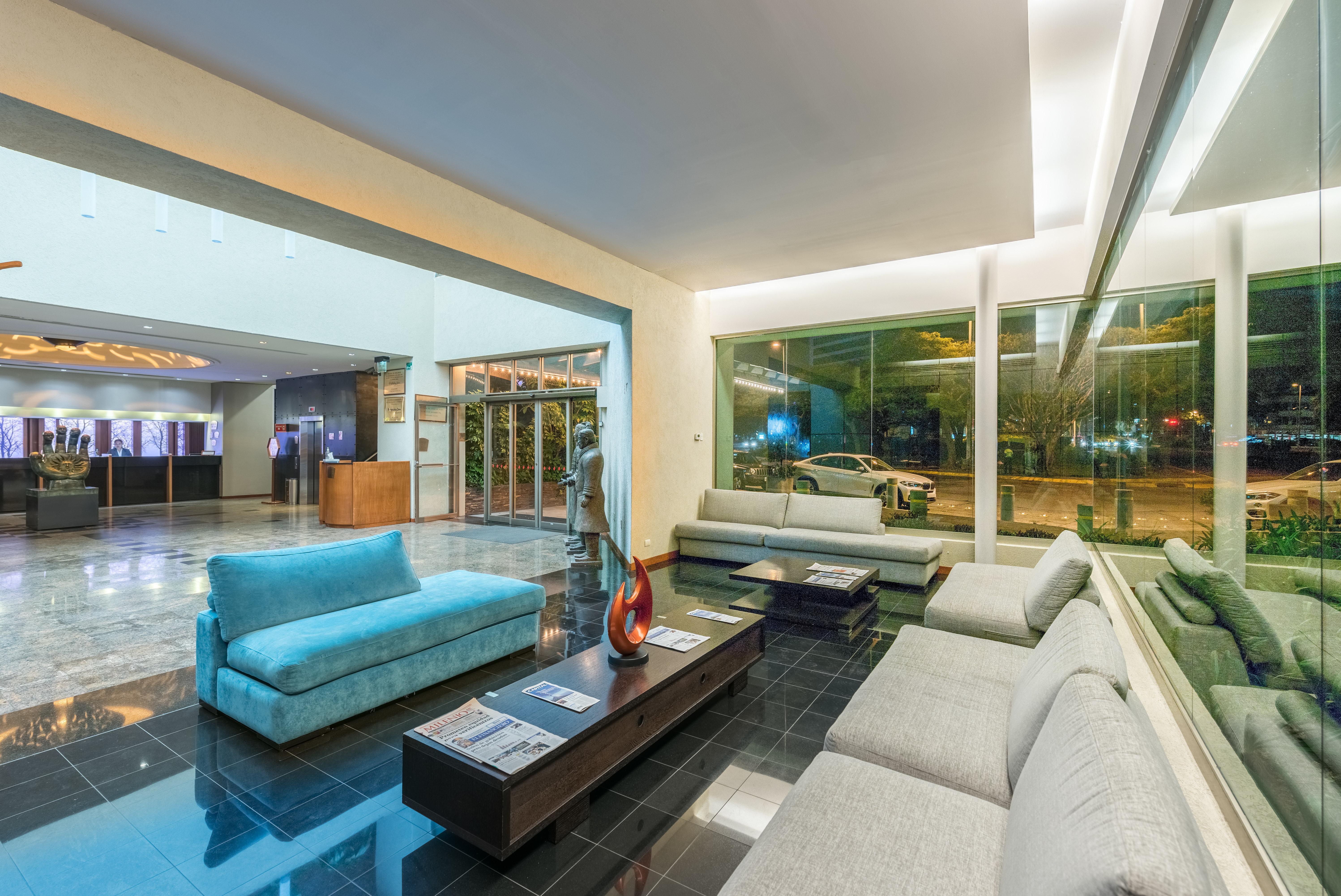 Holiday Inn Guadalajara Select By Ihg Экстерьер фото