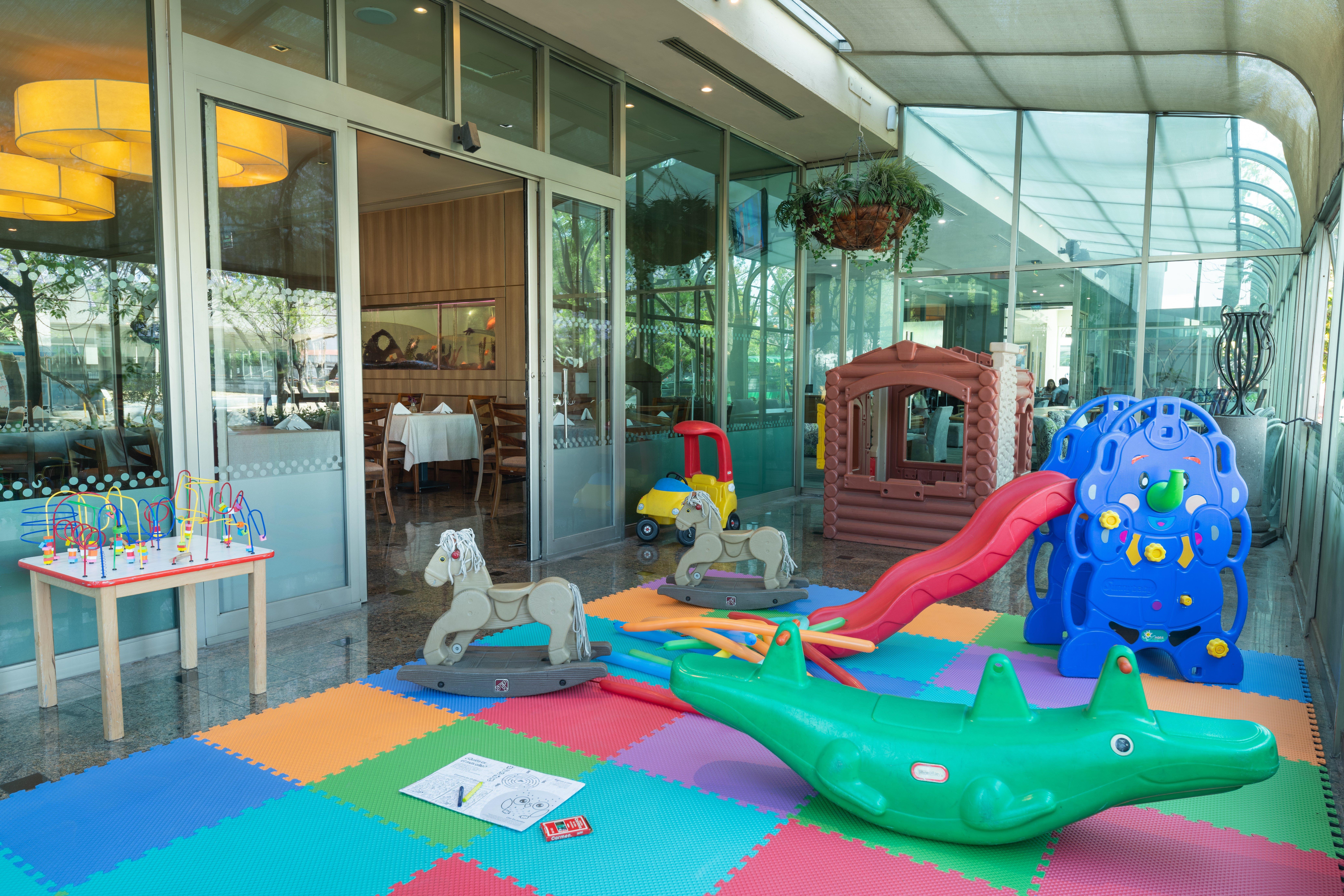 Holiday Inn Guadalajara Select By Ihg Экстерьер фото
