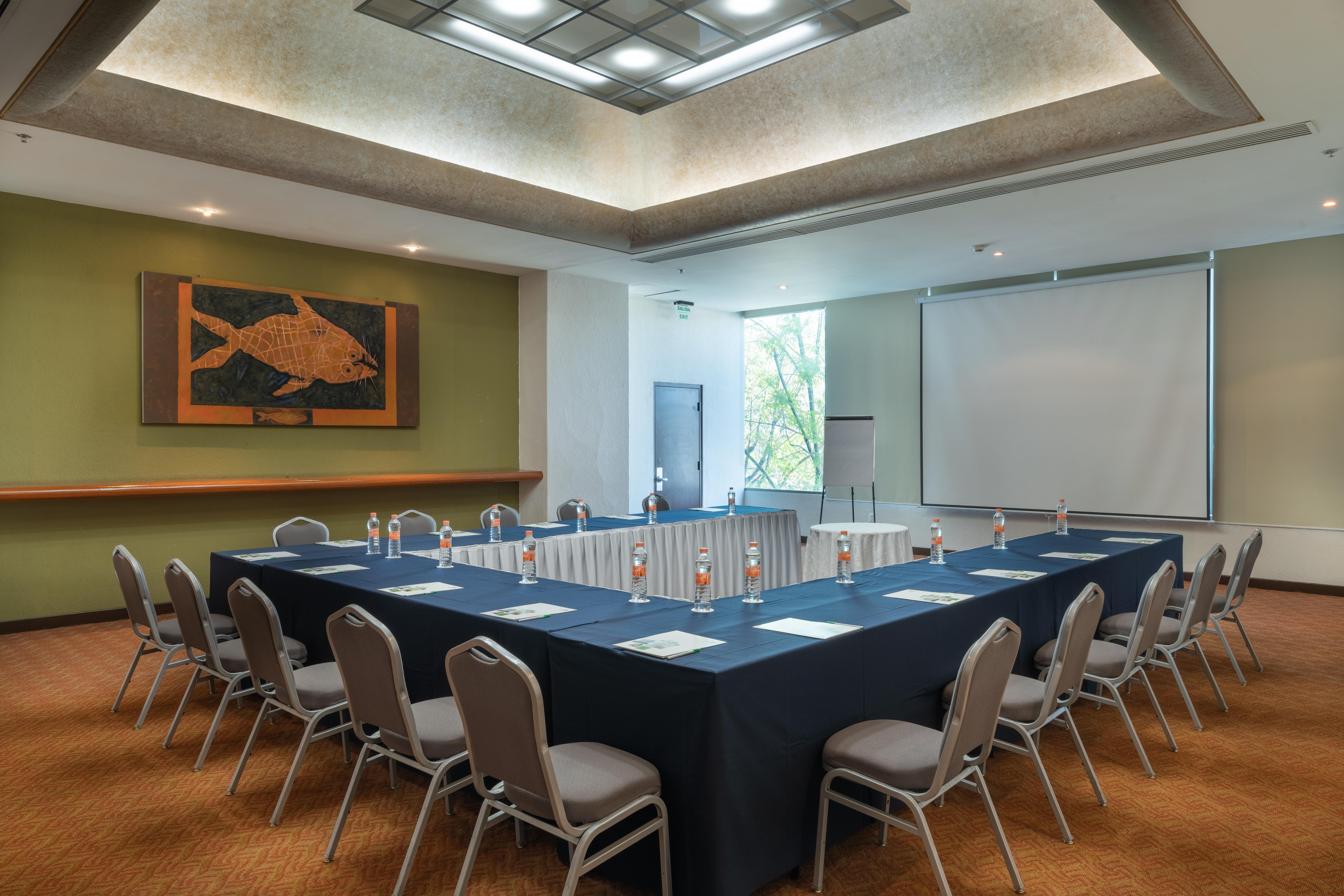 Holiday Inn Guadalajara Select By Ihg Экстерьер фото